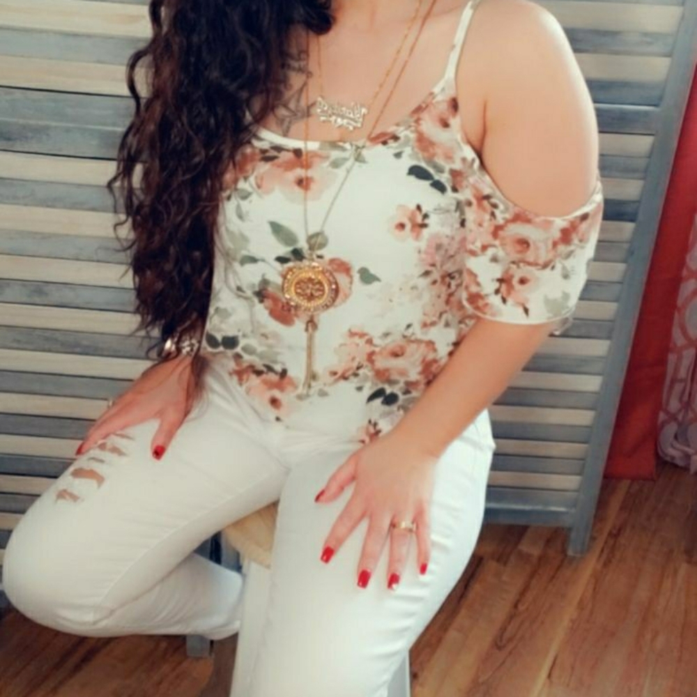 Blouse - Picture 2 of 3